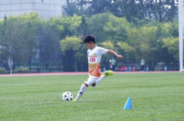 开云体育app下载入口-500名青少年玩转“双奥”项目，五环勋章挑战赛举行