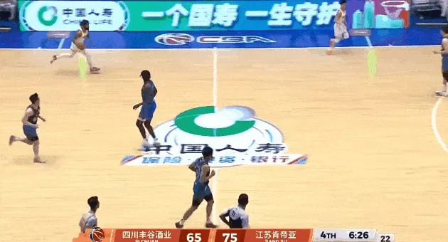 开云体育app下载入口-庞峥麟底角接球三分投进,目前15中7砍下19分1篮板4助攻1抢断